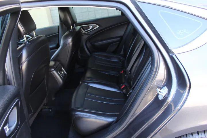 2016 Chrysler 200 C Platinum