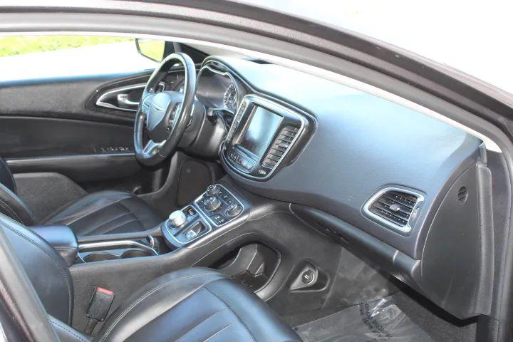2016 Chrysler 200 C Platinum