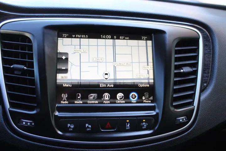 2016 Chrysler 200 C Platinum