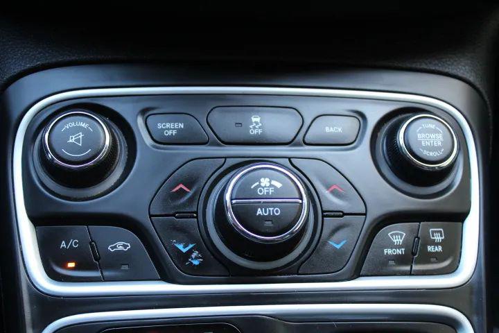 2016 Chrysler 200 C Platinum