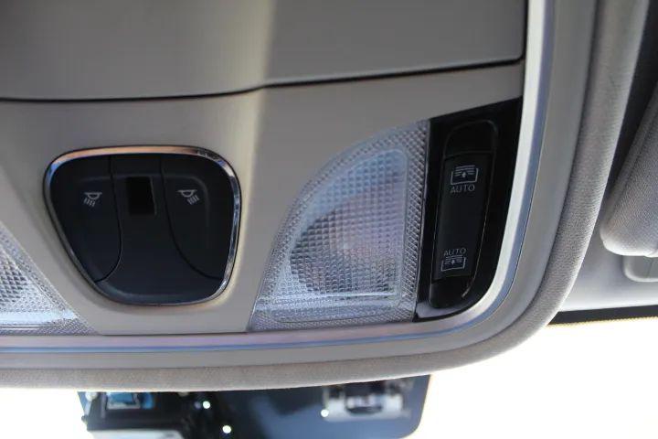 2016 Chrysler 200 C Platinum