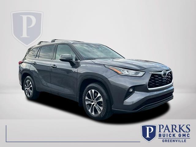 2020 Toyota Highlander XLE for sale in Greenville, SC