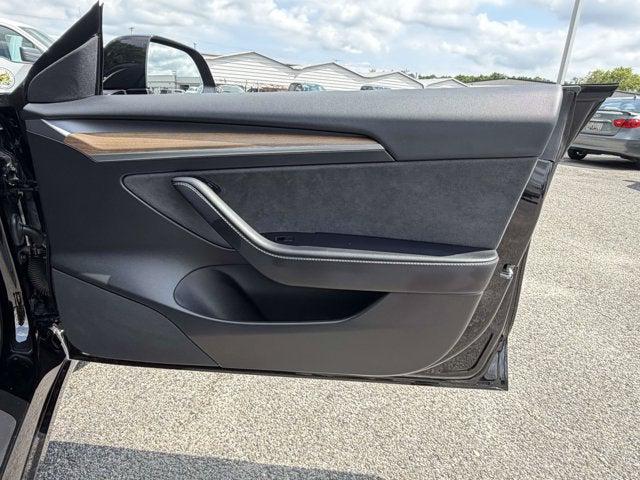 2021 Tesla Model 3 Standard Range Plus Rear-Wheel Drive