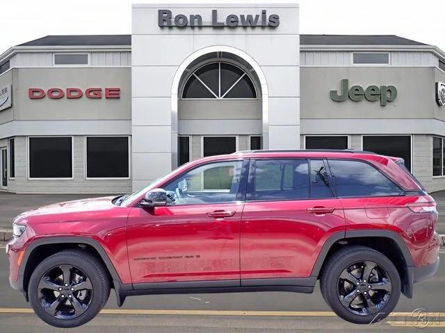 2023 Jeep Grand Cherokee Altitude 4x4 2023 Jeep Grand Cherokee Altitude 4x4