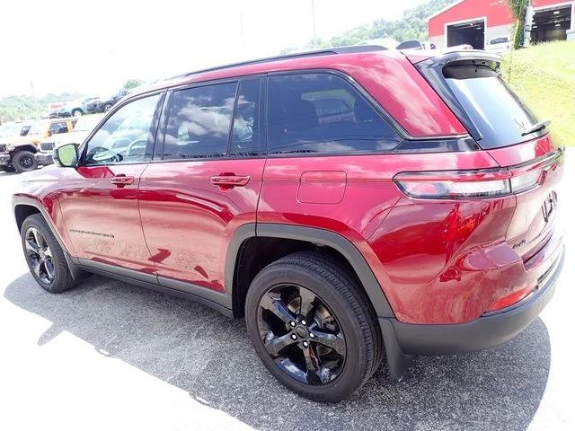 2023 Jeep Grand Cherokee Altitude 4x4 2023 Jeep Grand Cherokee Altitude 4x4