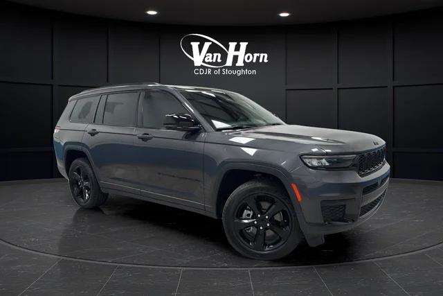 2022 Jeep Grand Cherokee L Altitude 4x4 for sale in Stoughton, WI