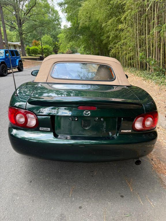 2002 Mazda MX-5 LS