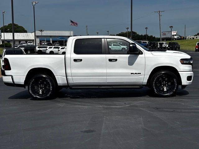 2026 Ram 1500 Express Crew Cab 4x4 57 Box