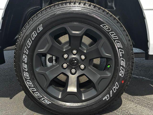 2026 Ram 1500 Express Crew Cab 4x4 57 Box
