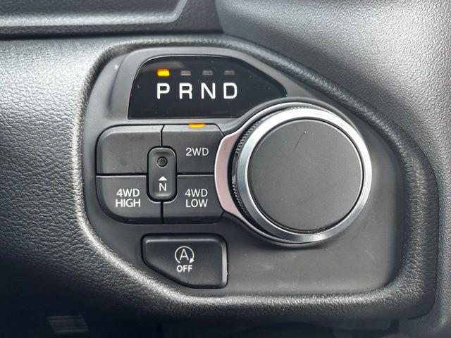 2026 Ram 1500 Express Crew Cab 4x4 57 Box