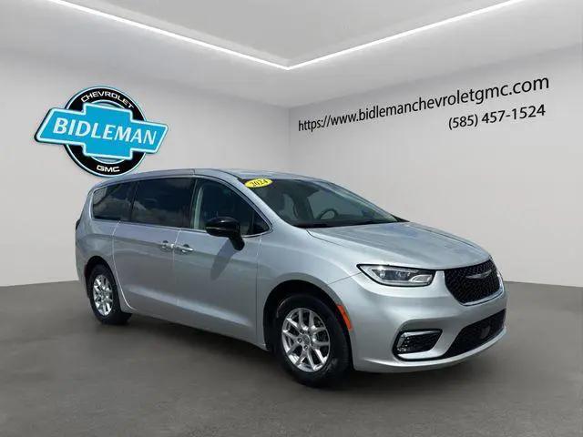 2024 Chrysler Pacifica Touring L for sale in Albion, NY