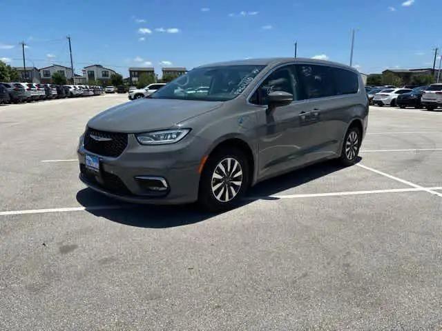 2023 Chrysler Pacifica Hybrid Touring L for sale in San Antonio, TX