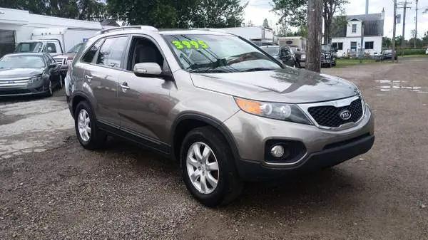 2011 Kia Sorento LX for sale in WAYNE, MI