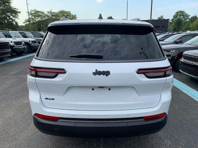 2027 Jeep Grand Cherokee L Laredo Altitude