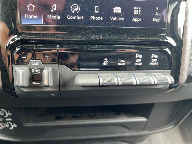 2026 Ram 2500 Big Horn Crew Cab 4x4 64 Box