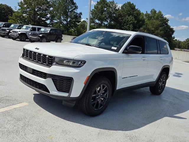 2027 Jeep Grand Cherokee L Laredo Altitude