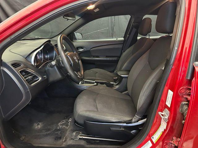 2012 Dodge Avenger SE