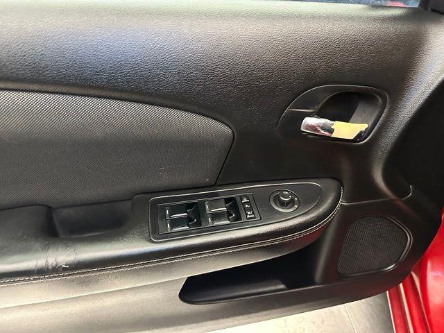 2012 Dodge Avenger SE