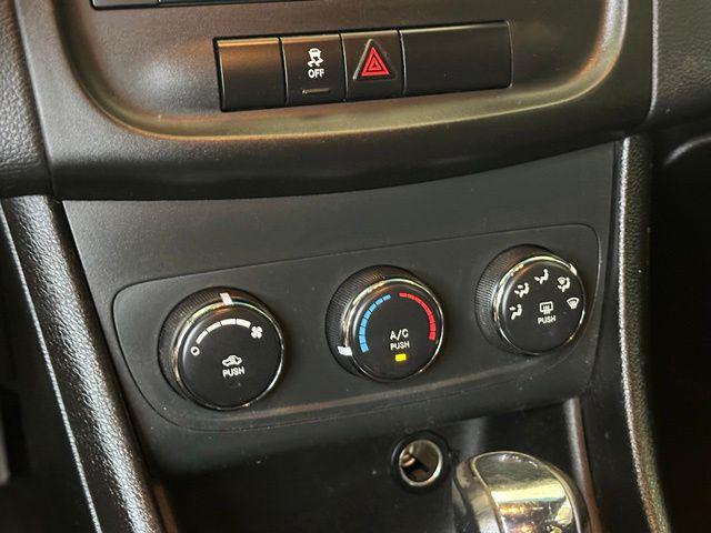 2012 Dodge Avenger SE