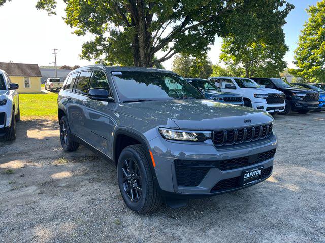 2027 Jeep Grand Cherokee L Laredo Altitude