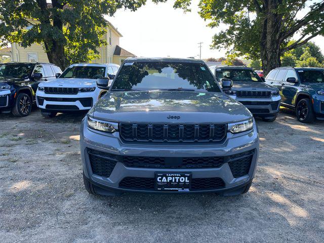 2027 Jeep Grand Cherokee L Laredo Altitude