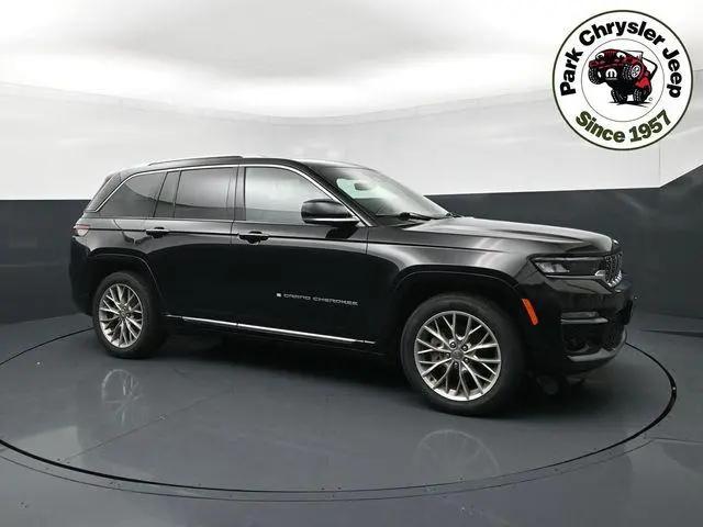 2023 Jeep Grand Cherokee Summit 4x4 for sale in Burnsville, MN