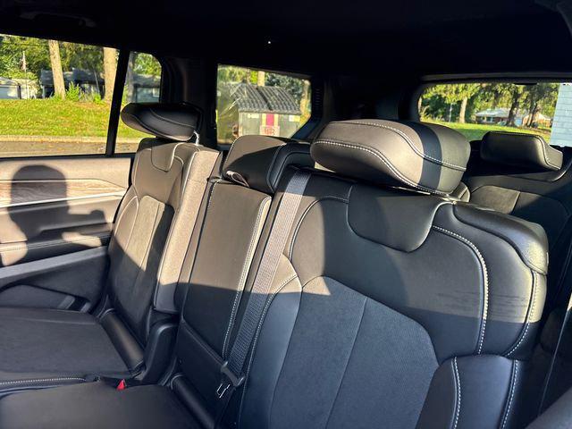 2027 Jeep Grand Cherokee L Laredo Altitude 2027 Jeep Grand Cherokee L Laredo Altitude