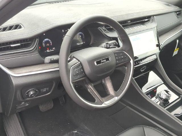 2027 Jeep Grand Cherokee GRAND CHEROKEE L LIMITED 4X4