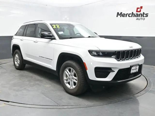 2022 Jeep Grand Cherokee Laredo 4x4 for sale in Hooksett, NH