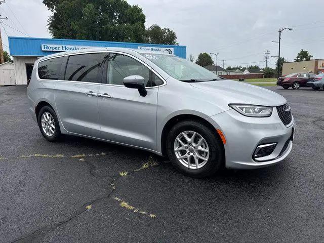 2023 Chrysler Pacifica Touring L for sale in Joplin, MO