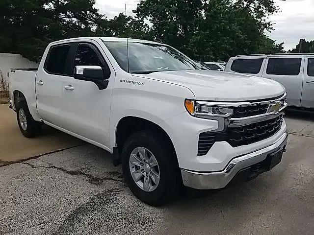 2022 Chevrolet Silverado 1500 4WD Crew Cab Standard Bed LT for sale in Quincy, IL