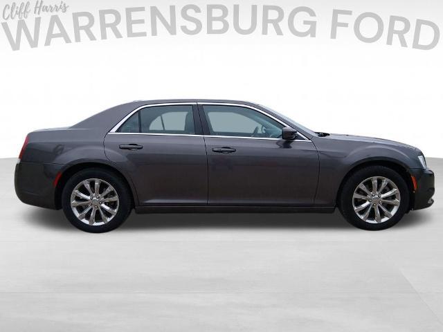 2015 Chrysler 300 Limited