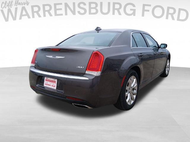 2015 Chrysler 300 Limited