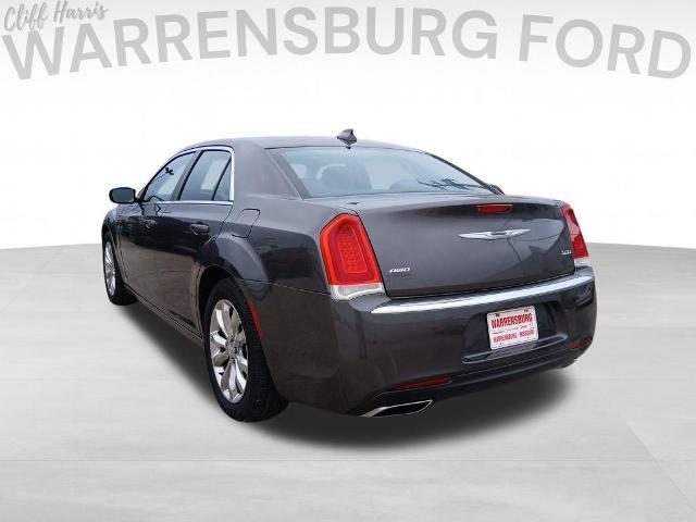 2015 Chrysler 300 Limited