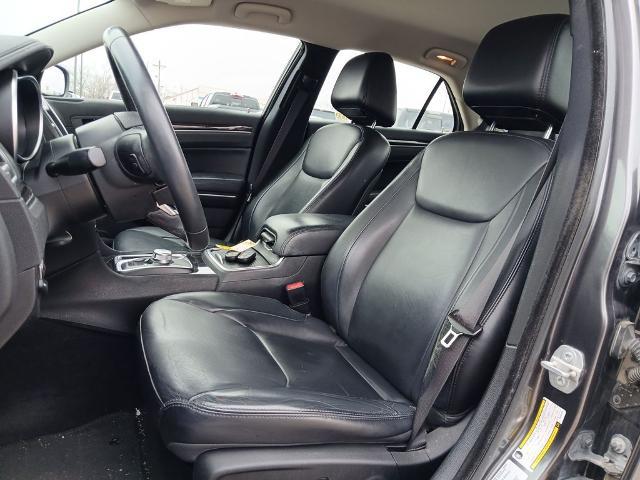 2015 Chrysler 300 Limited