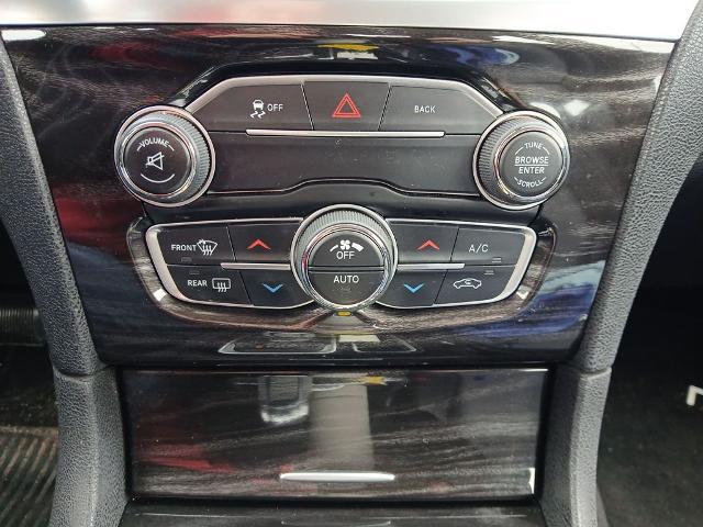 2015 Chrysler 300 Limited