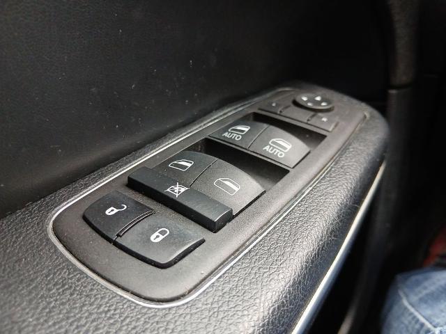 2015 Chrysler 300 Limited