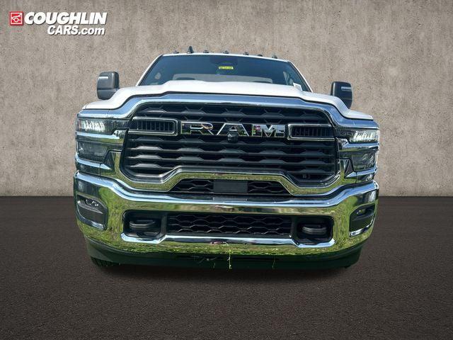 2026 RAM 3500 Chassis RAM 3500 TRADESMAN CHASSIS REGULAR CAB 4X4 60 CA