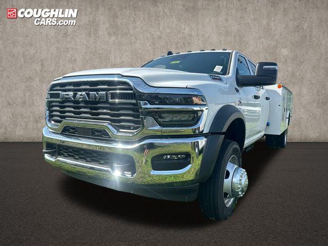 2026 RAM 5500 Chassis RAM 5500 TRADESMAN CHASSIS CREW CAB 4X4 84 CA