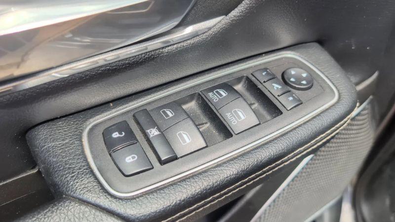 2023 Ram 1500 Laramie Crew Cab 4x4 57 Box