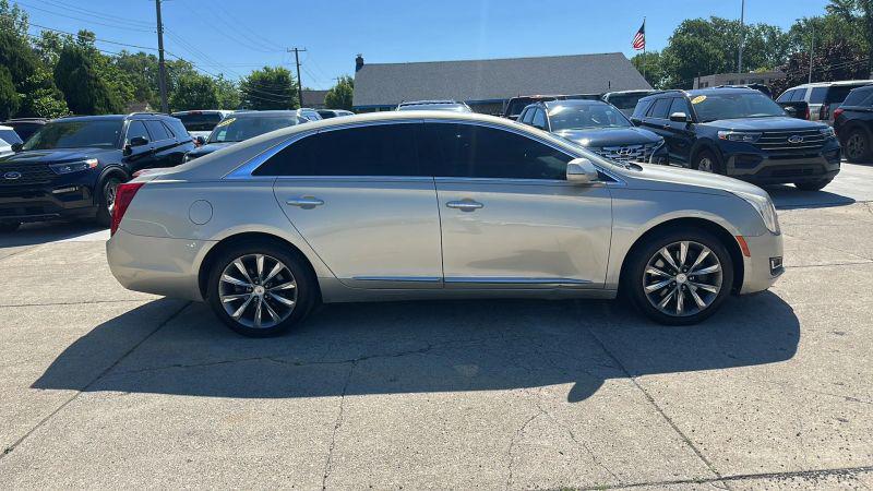2014 Cadillac XTS Standard