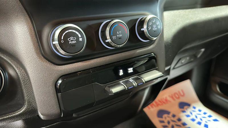 2019 Ram 1500 Big Horn/Lone Star Crew Cab 4x4 57 Box