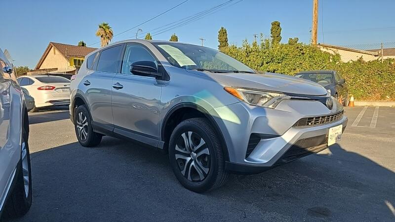 2018 Toyota RAV4 LE for sale in Fontana, CA