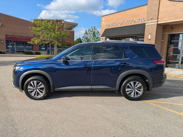 2023 Nissan Pathfinder SL 4WD