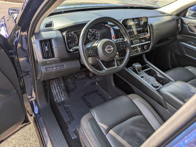 2023 Nissan Pathfinder SL 4WD