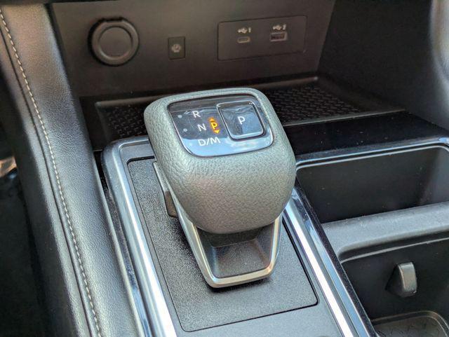 2023 Nissan Pathfinder SL 4WD