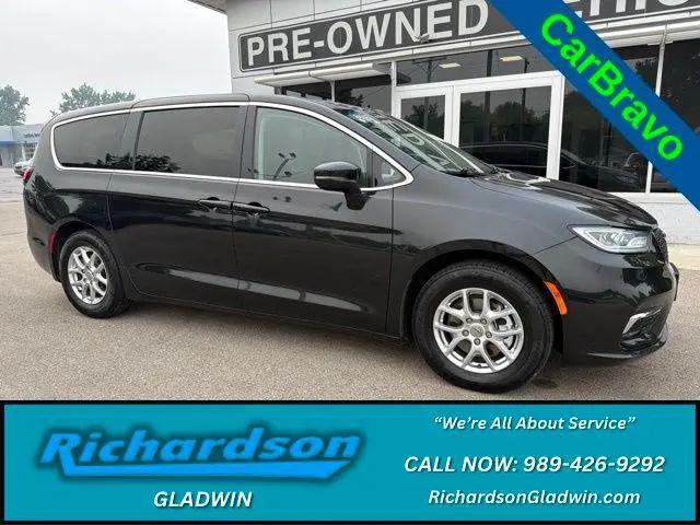 2023 Chrysler Pacifica Touring L for sale in GLADWIN, MI