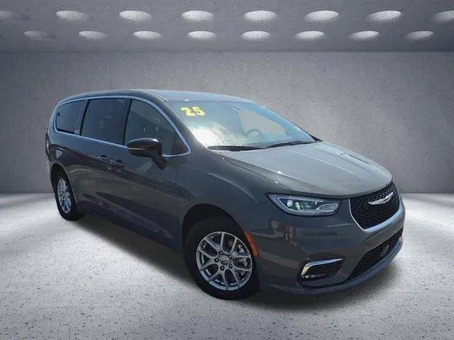 2025 Chrysler Pacifica Select for sale in Waycross, GA