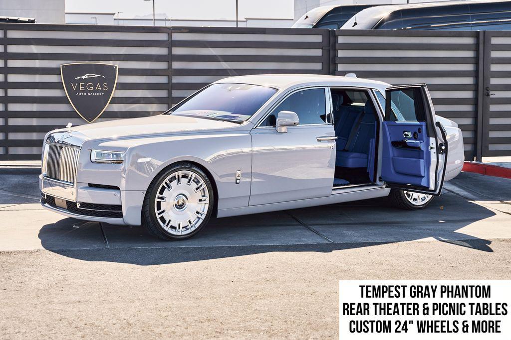 2024 Rolls-Royce Phantom -'s photo