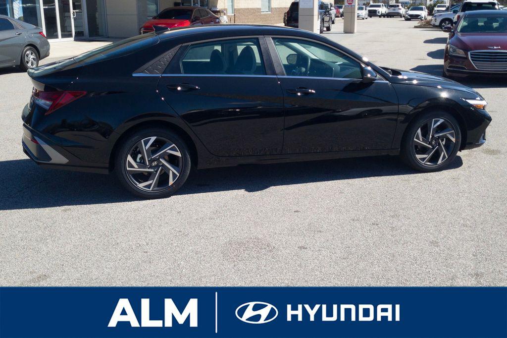 New 2026 Black Hyundai Limited image 5
